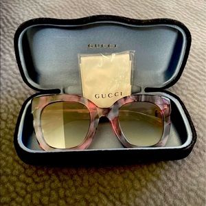 Like New Gucci sunglasses GG0208s purple Havana